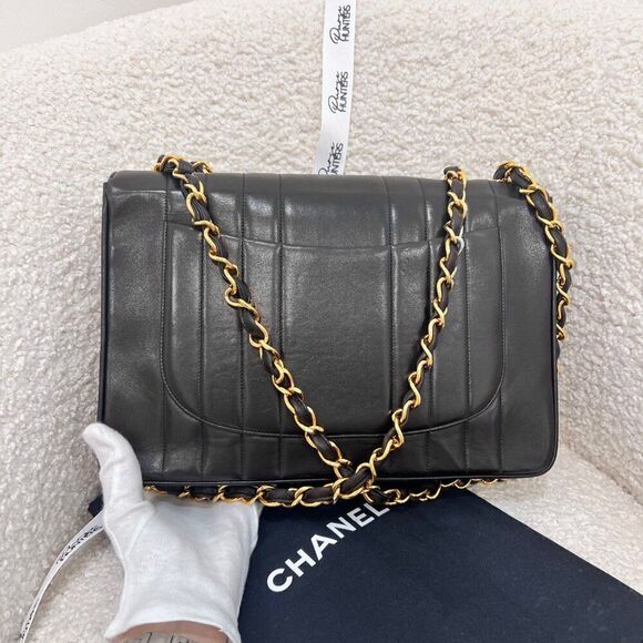 100% Authentic CHANEL Vintage Jumbo XL Single Flap Vertical Quilt Flap Bag - Picture 2 of 14